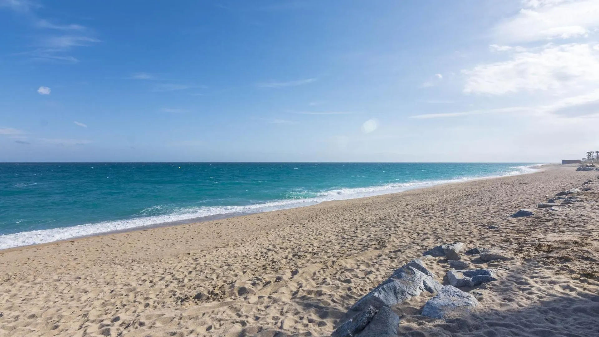 Homeholidaysrentals Balmes - Costa Barcelona كاليليا شقة