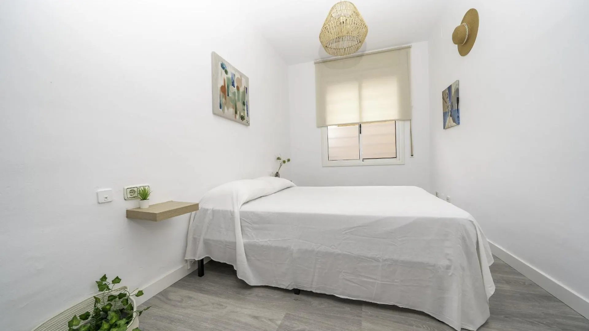 Homeholidaysrentals Balmes - Costa Barcelona كاليليا 0*,