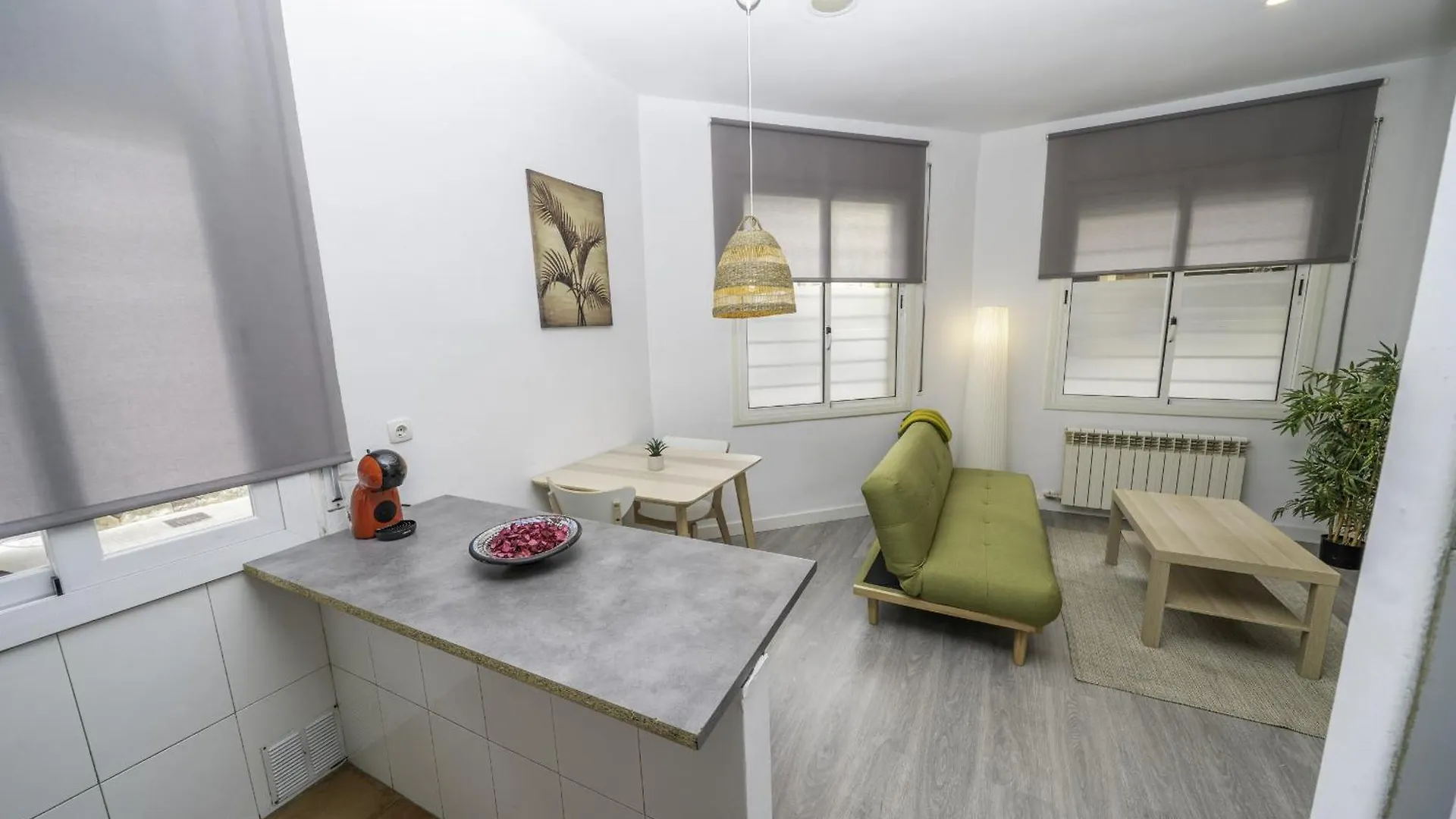 شقة Homeholidaysrentals Balmes - Costa Barcelona كاليليا إسبانيا