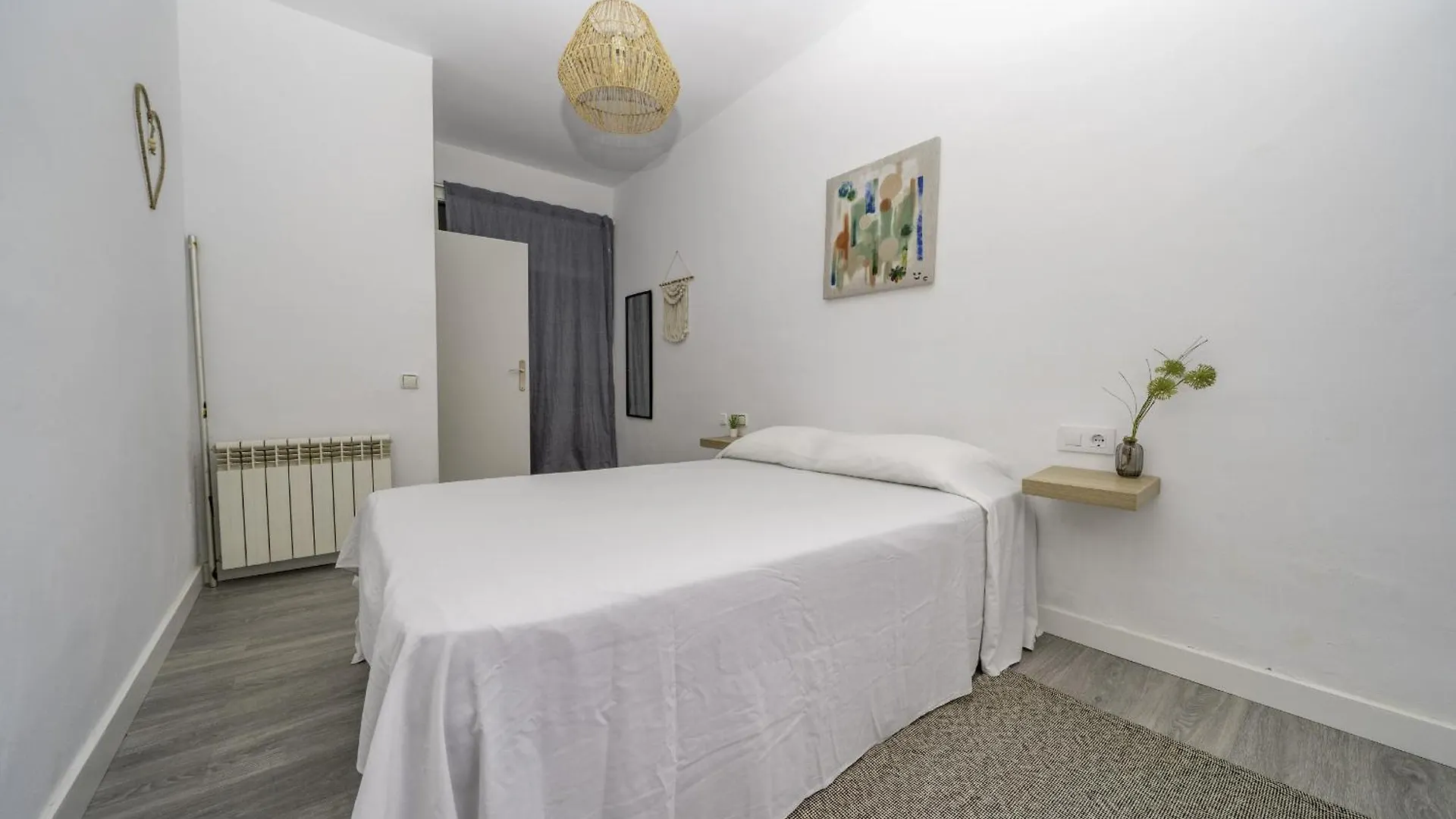 Homeholidaysrentals Balmes - Costa Barcelona كاليليا 0*,  إسبانيا